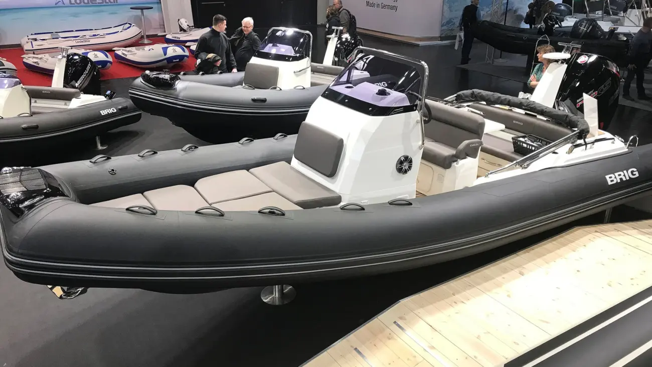 Motorboot BRIG E6.7H