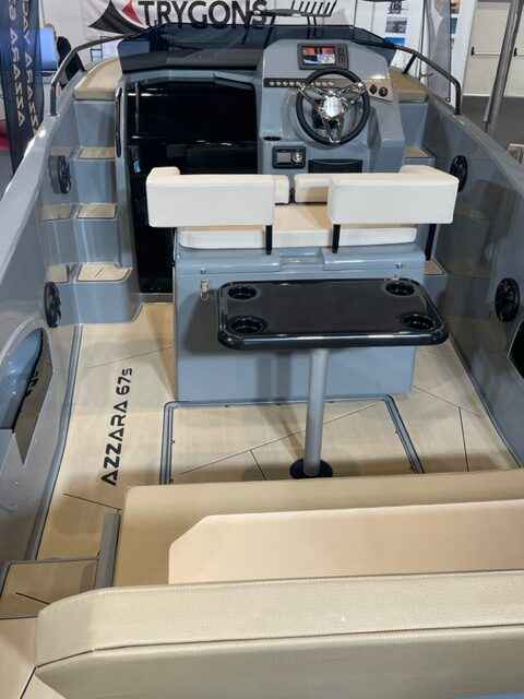 Motorboot Azzara 67S