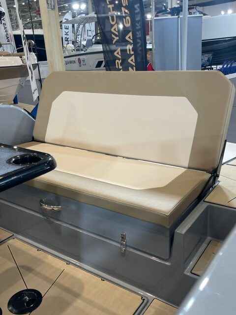 Motorboot Azzara 67S