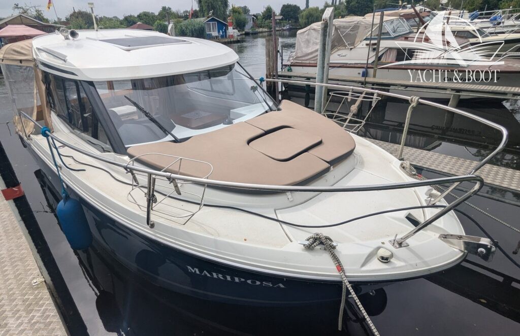 Motorboot Jeanneau 2017