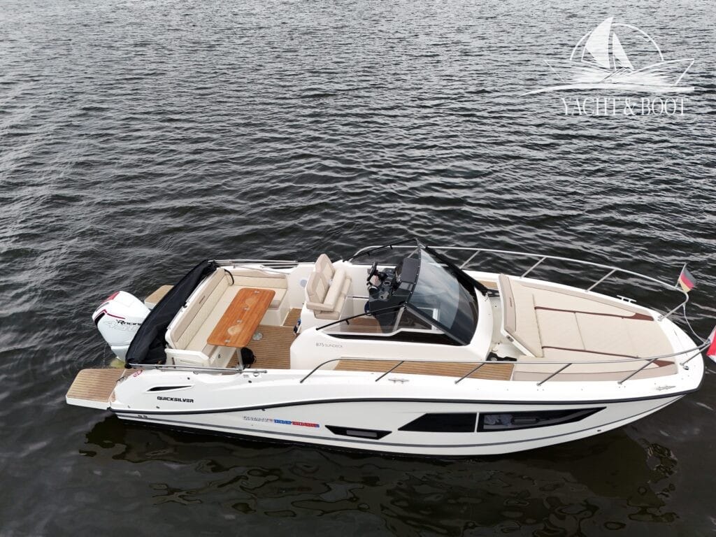 Motorboot Quicksilver 875