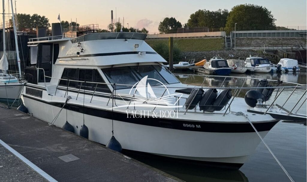 Motorboot Camargue Yacht 42 Sundeck