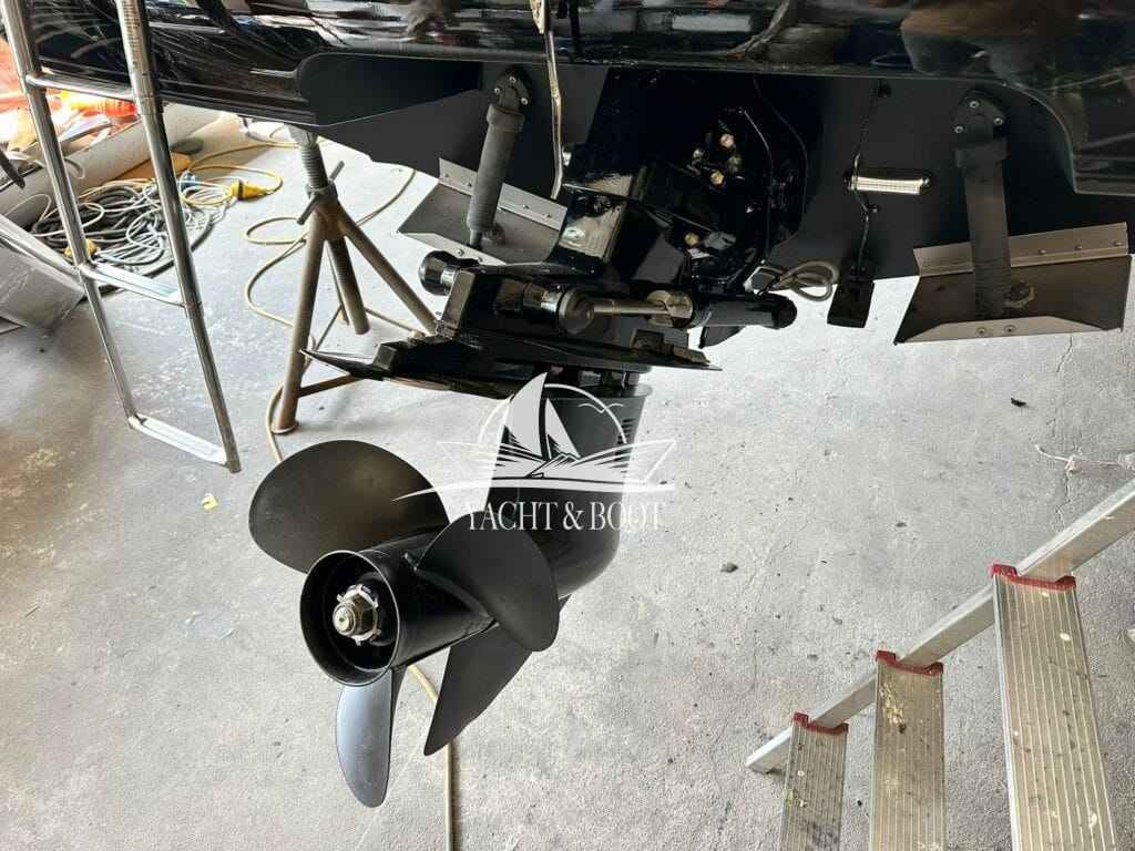 Motorboot Chaparral Signature 240