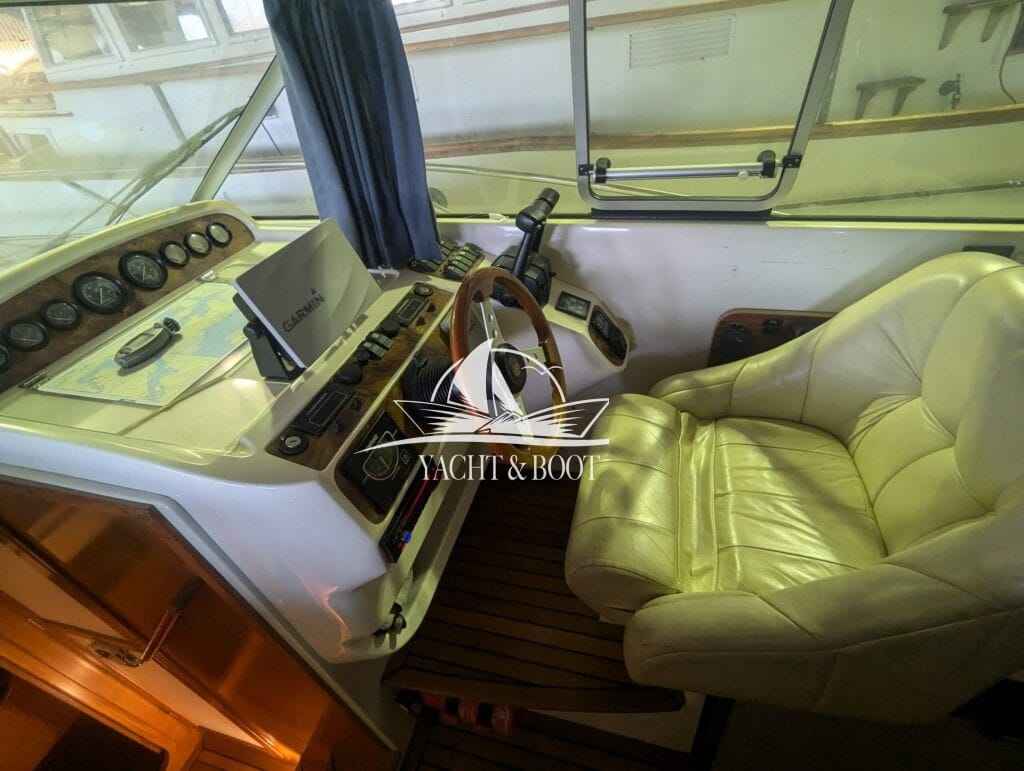 Motorboot Marex 33 Millenium