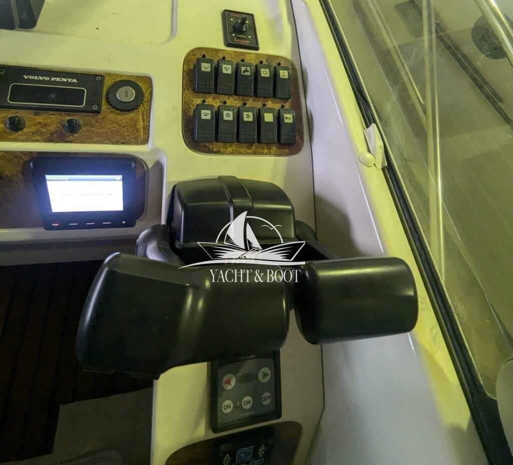 Motorboot Marex 33 Millenium
