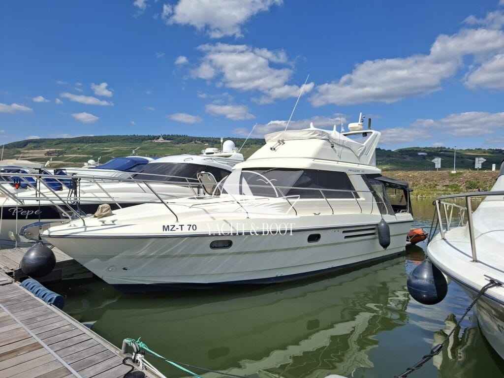 Motorboot Princess 315 FLY