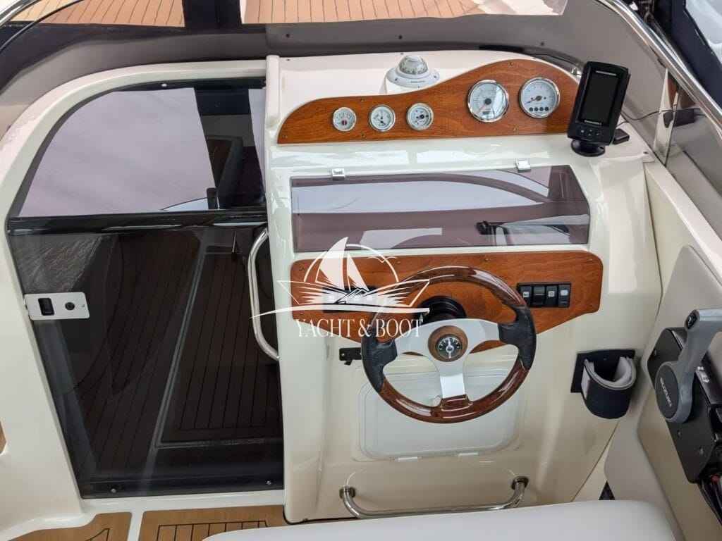 Motorboot Eolo 650 Day