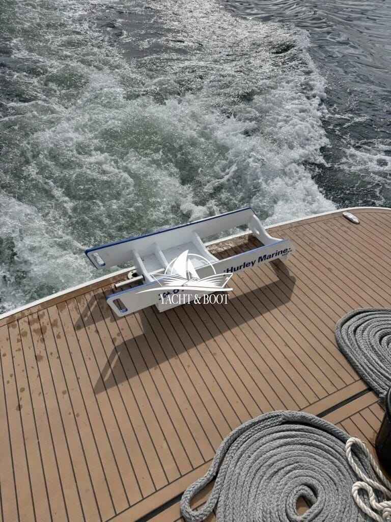 Motorboot Bavaria S 40 HT