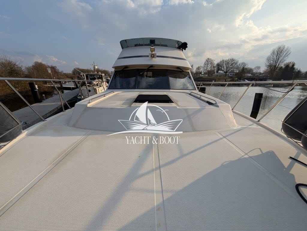 Motorboot Camargue Yacht 42 Sundeck