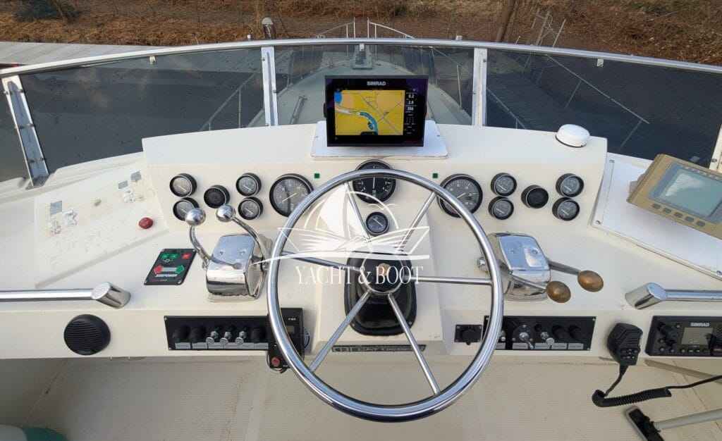 Motorboot Camargue Yacht 42 Sundeck