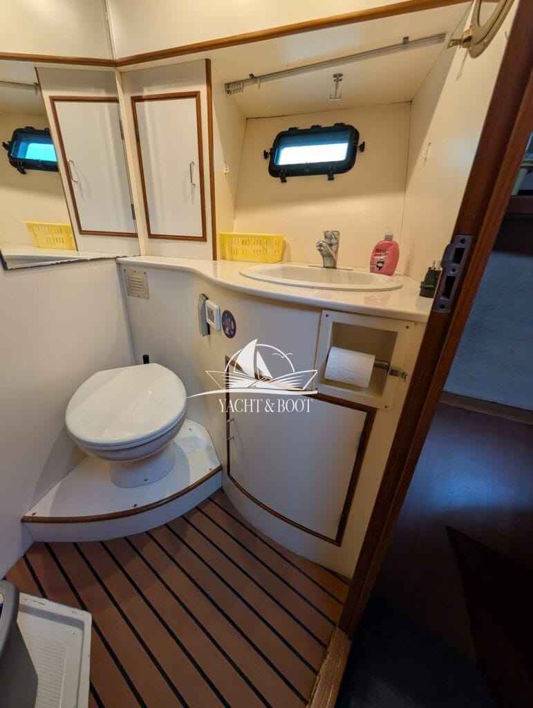 Motorboot Camargue Yacht 42 Sundeck