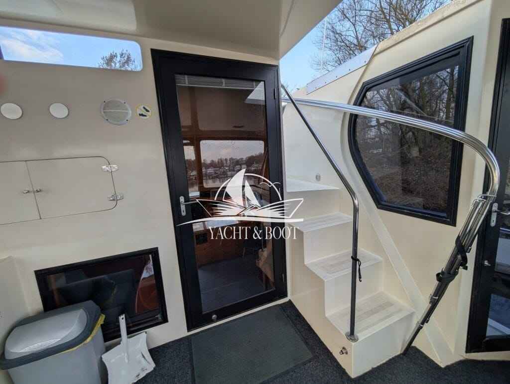 Motorboot Camargue Yacht 42 Sundeck