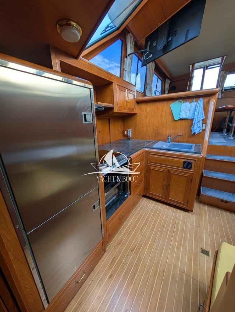 Motorboot Camargue Yacht 42 Sundeck