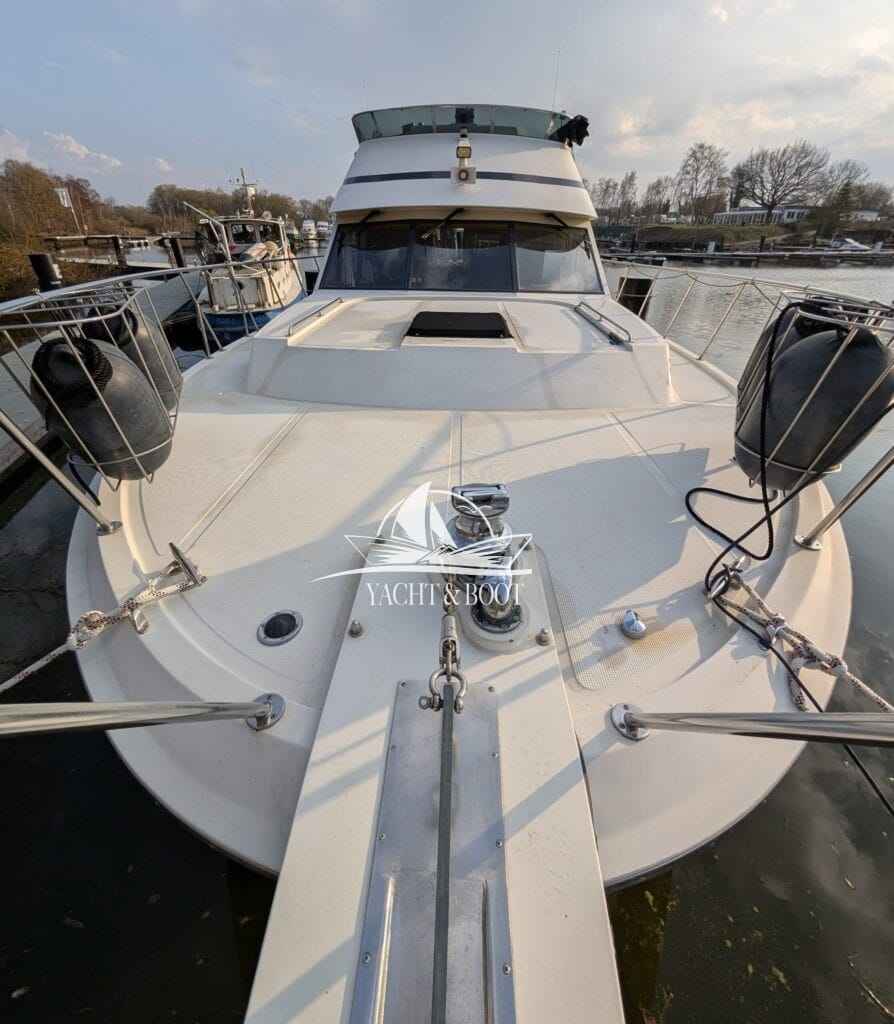 Motorboot Camargue Yacht 42 Sundeck