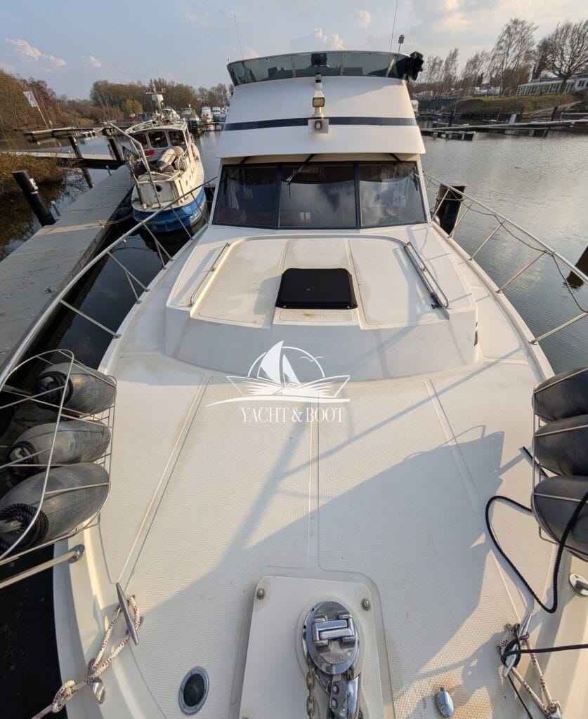 Motorboot Camargue Yacht 42 Sundeck