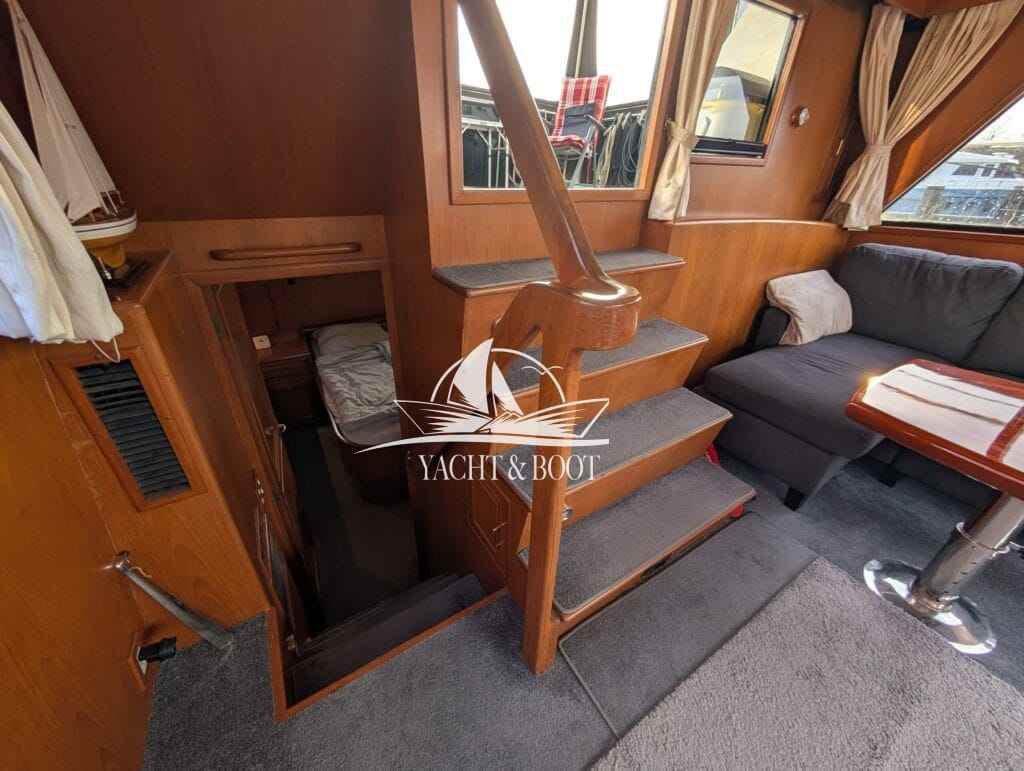 Motorboot Camargue Yacht 42 Sundeck