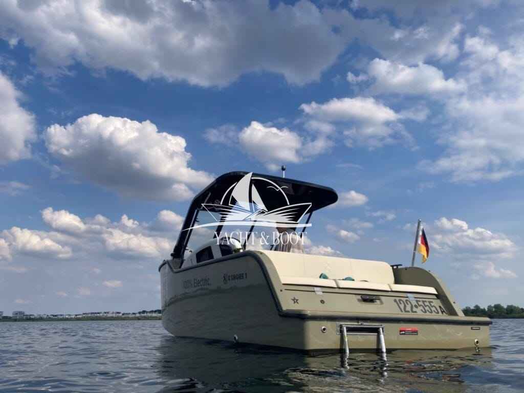 Motorboot X-Shore 1