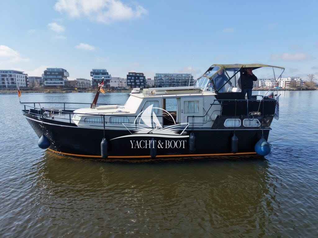 Motorboot holländischer Werftbau 1000 GSAK