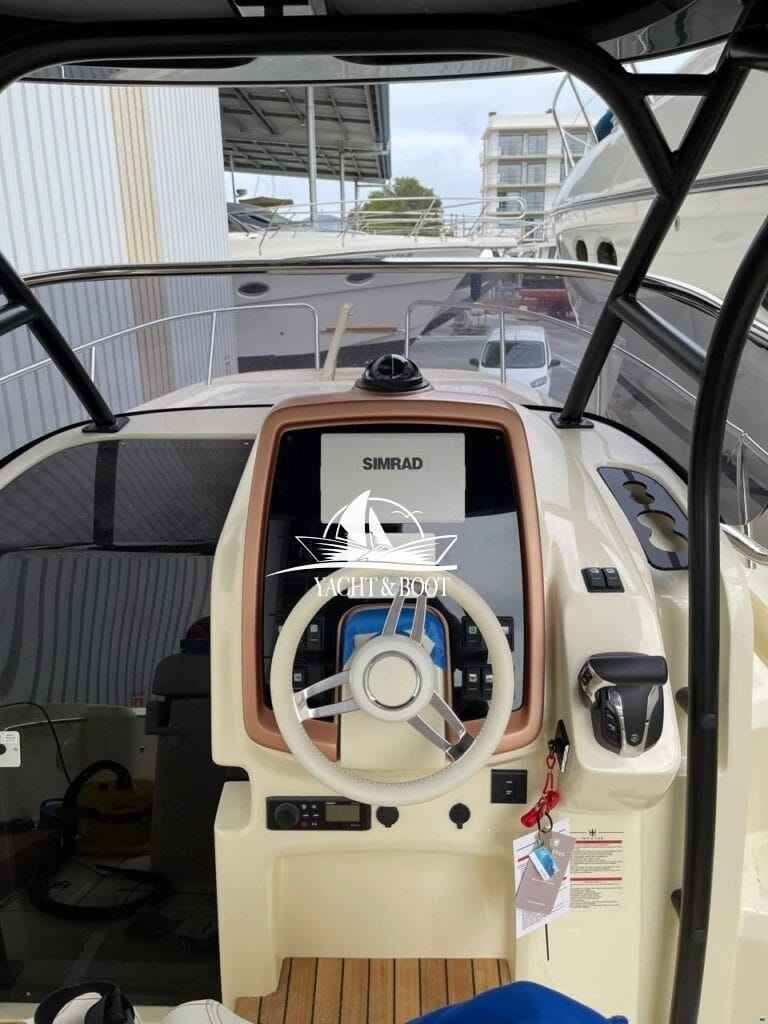 Motorboot Invictus Yacht Capoforte CX 270