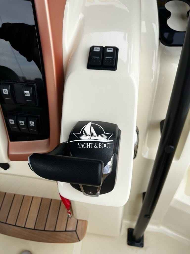 Motorboot Invictus Yacht Capoforte CX 270
