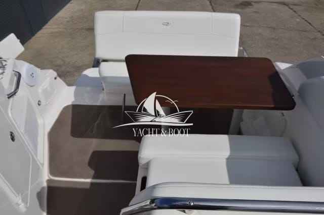 Motorboot Regal 2565 Window Express