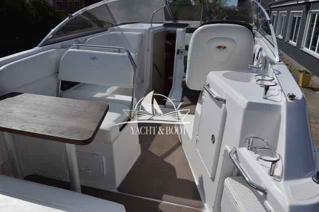 Motorboot Regal 2565 Window Express