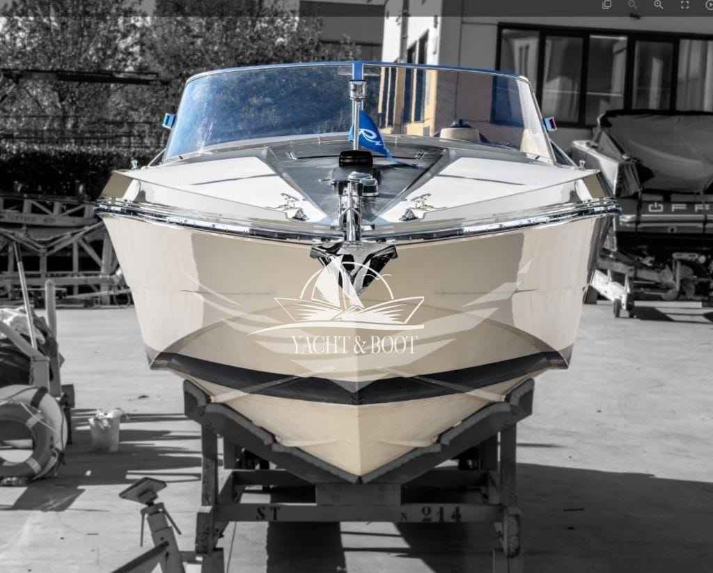 Motorboot Riva St. Tropez