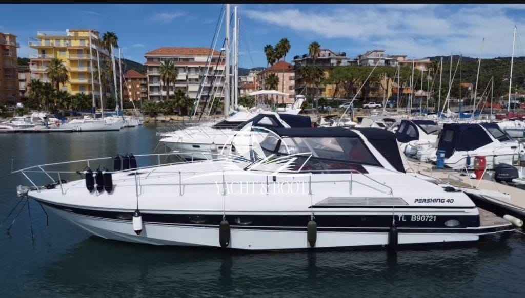 Motorboot Ferretti Group Pershing 40