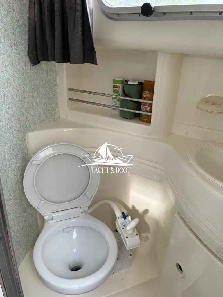 Motorboot Sealine S 270