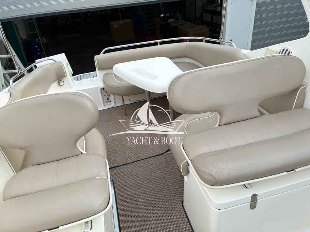 Motorboot Sealine S 270