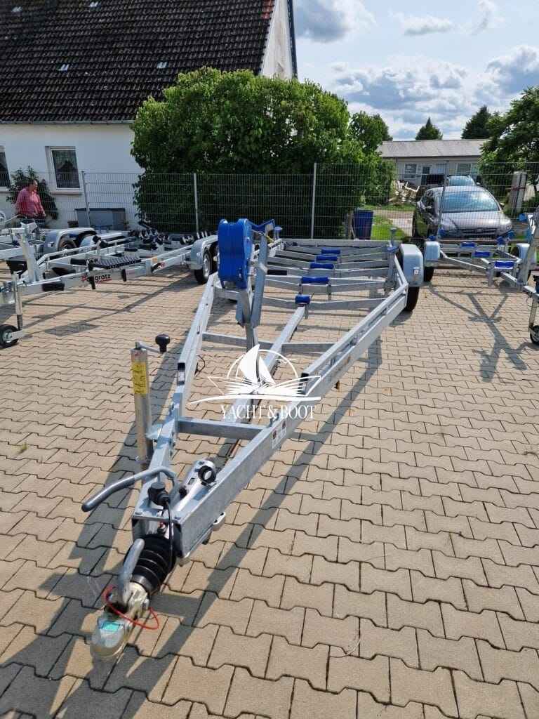 Motorboot Sealine S 270