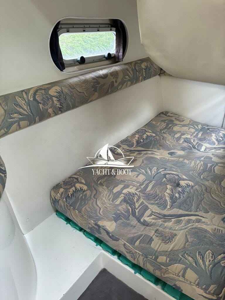 Motorboot Sealine S 270