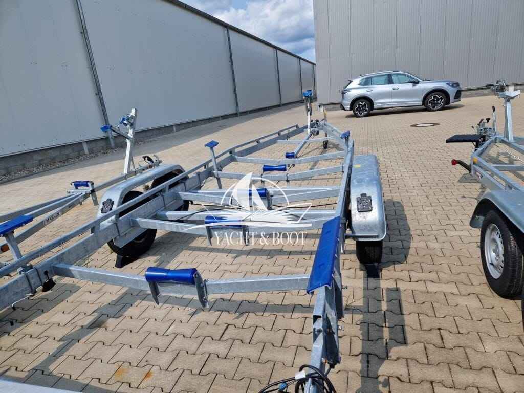 Motorboot Sealine S 270