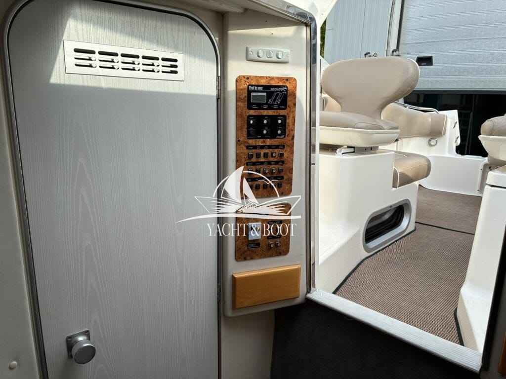 Motorboot Sealine S 270