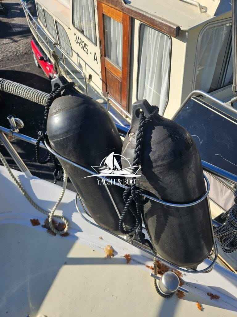 Motorboot Maxum Rubor 1100