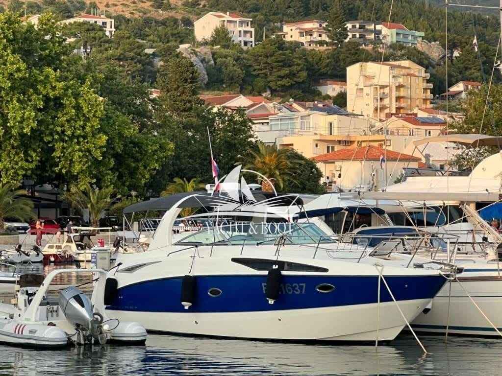 Motorboot Bayliner 325