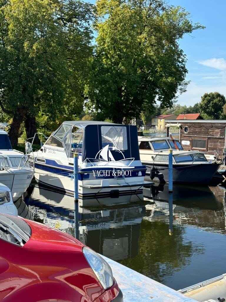 Motorboot Fairline Carrera 24