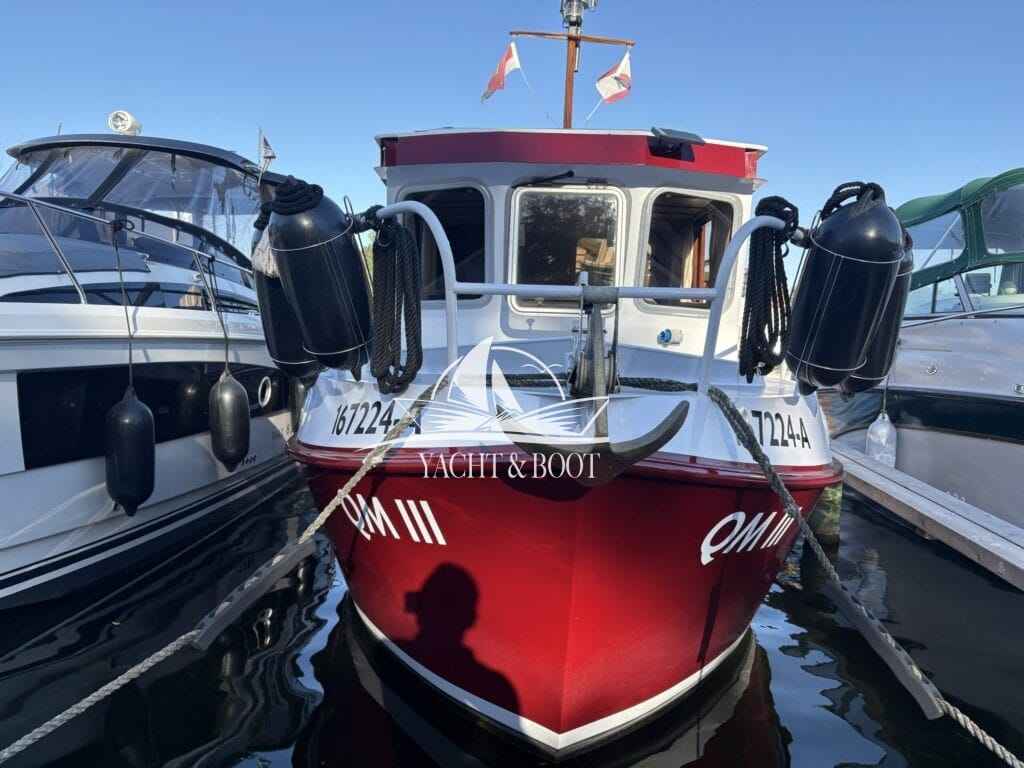 Motorboot holländischer Werftbau Crowntrawler 830