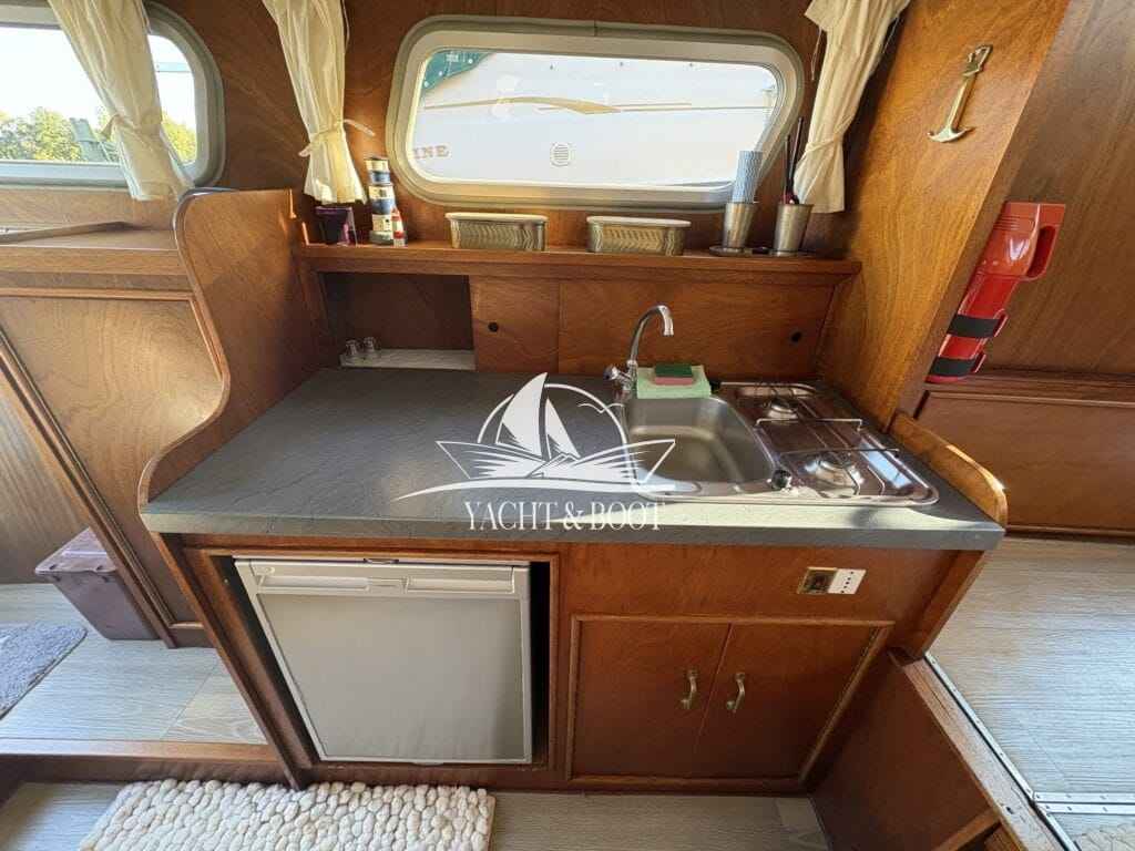 Motorboot holländischer Werftbau Crowntrawler 830