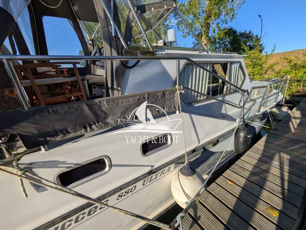 Motorboot Succes 880 Ultra