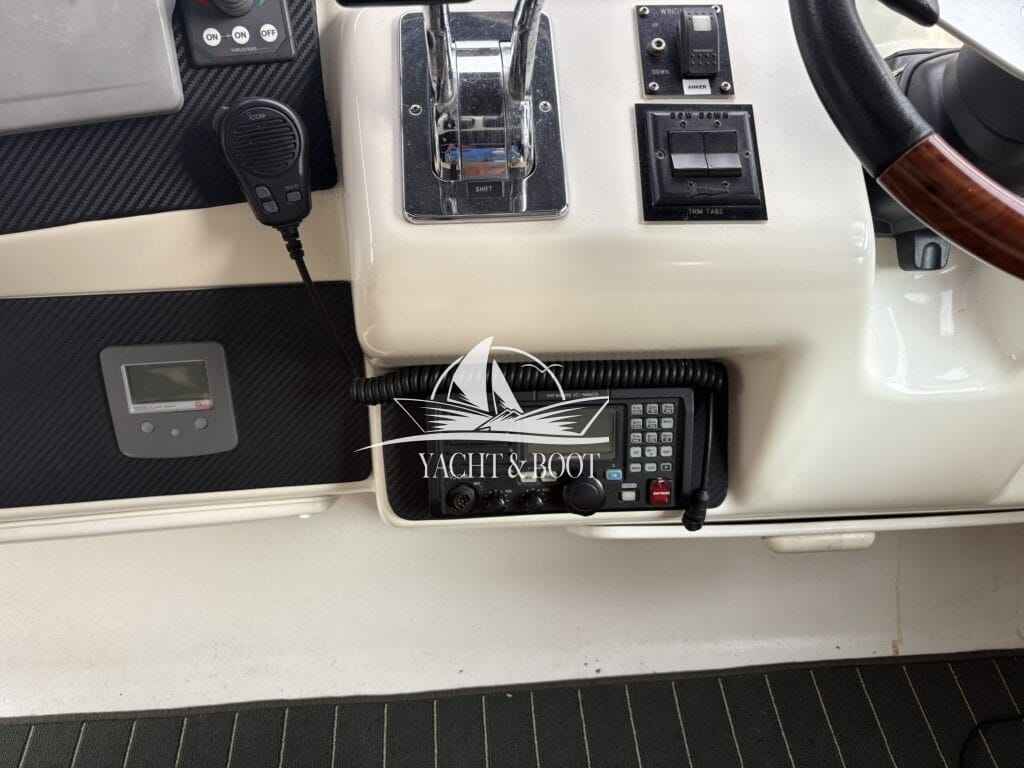 Motorboot Sea Ray Sundancer 370