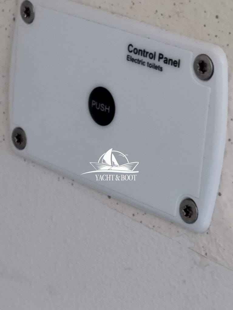 Motorboot Atlantic Marine Suncruiser 650