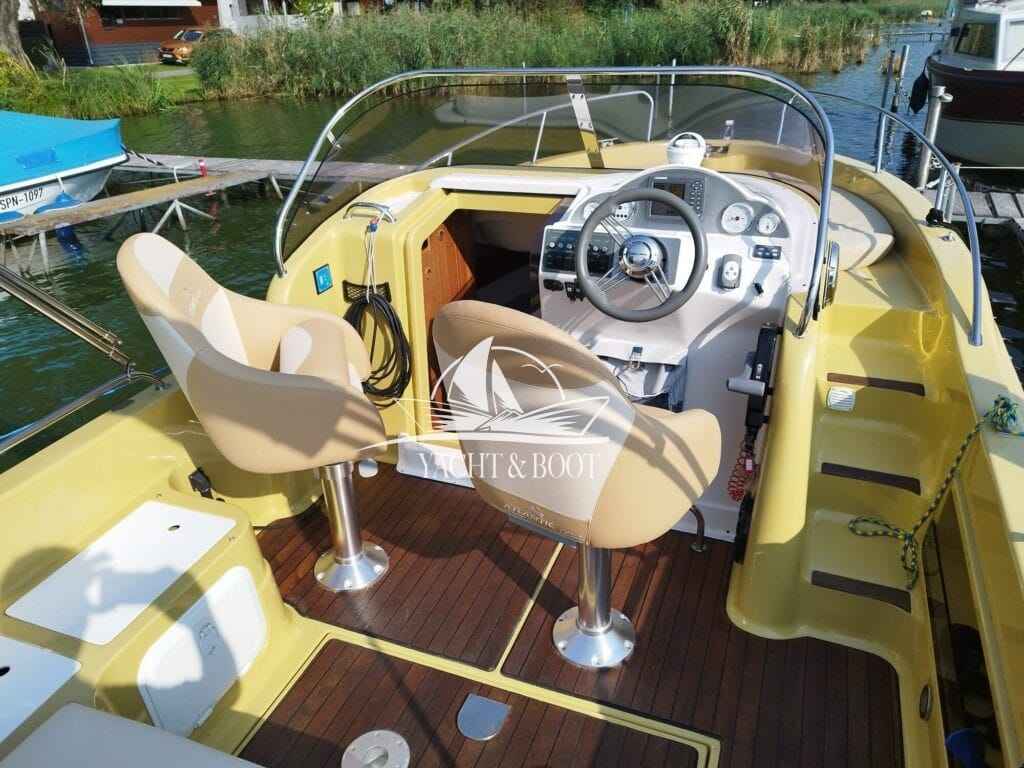 Motorboot Atlantic Marine Suncruiser 650