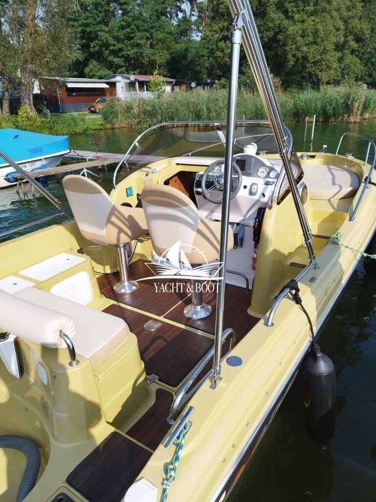 Motorboot Atlantic Marine Suncruiser 650
