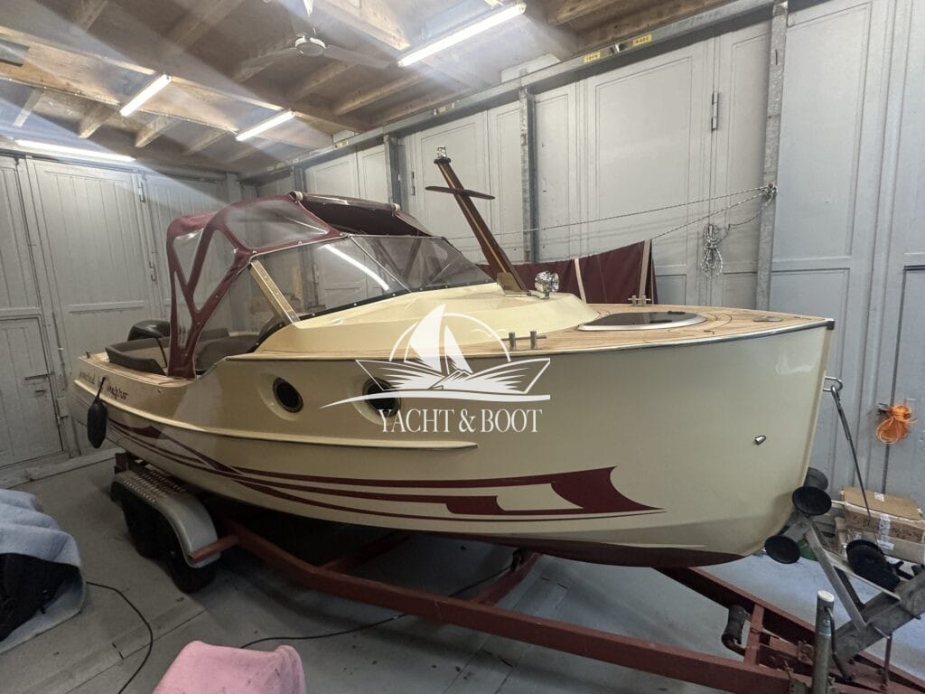 Motorboot Oud Huijzer 700 Cabine