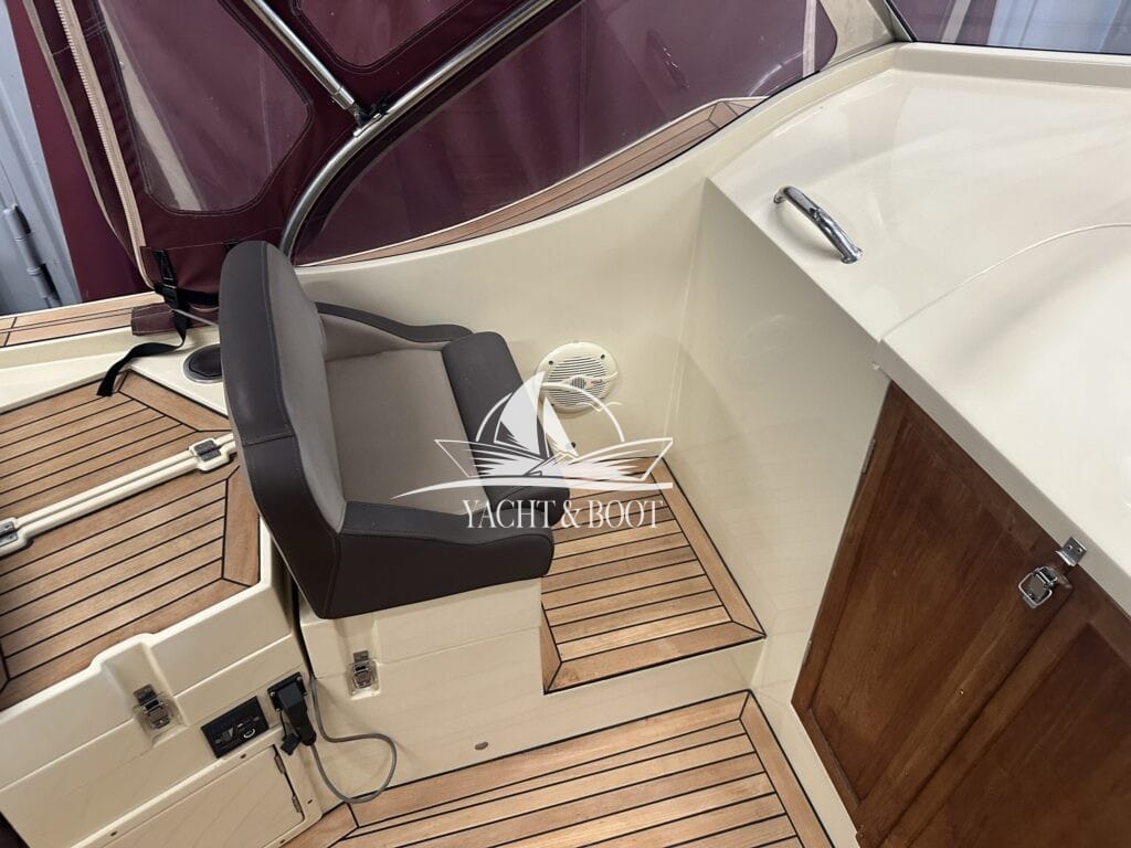 Motorboot Oud Huijzer 700 Cabine