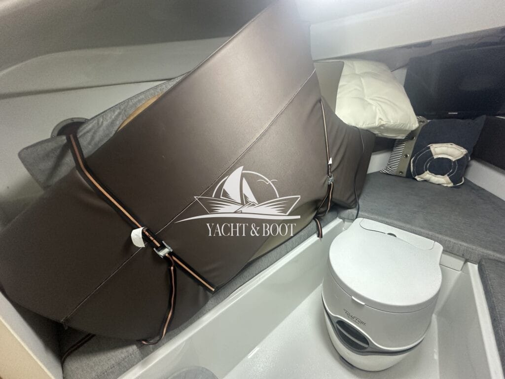 Motorboot Oud Huijzer 700 Cabine