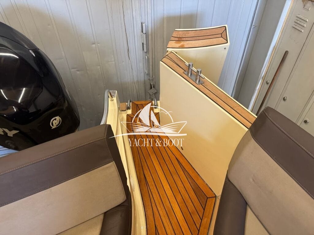 Motorboot Oud Huijzer 700 Cabine