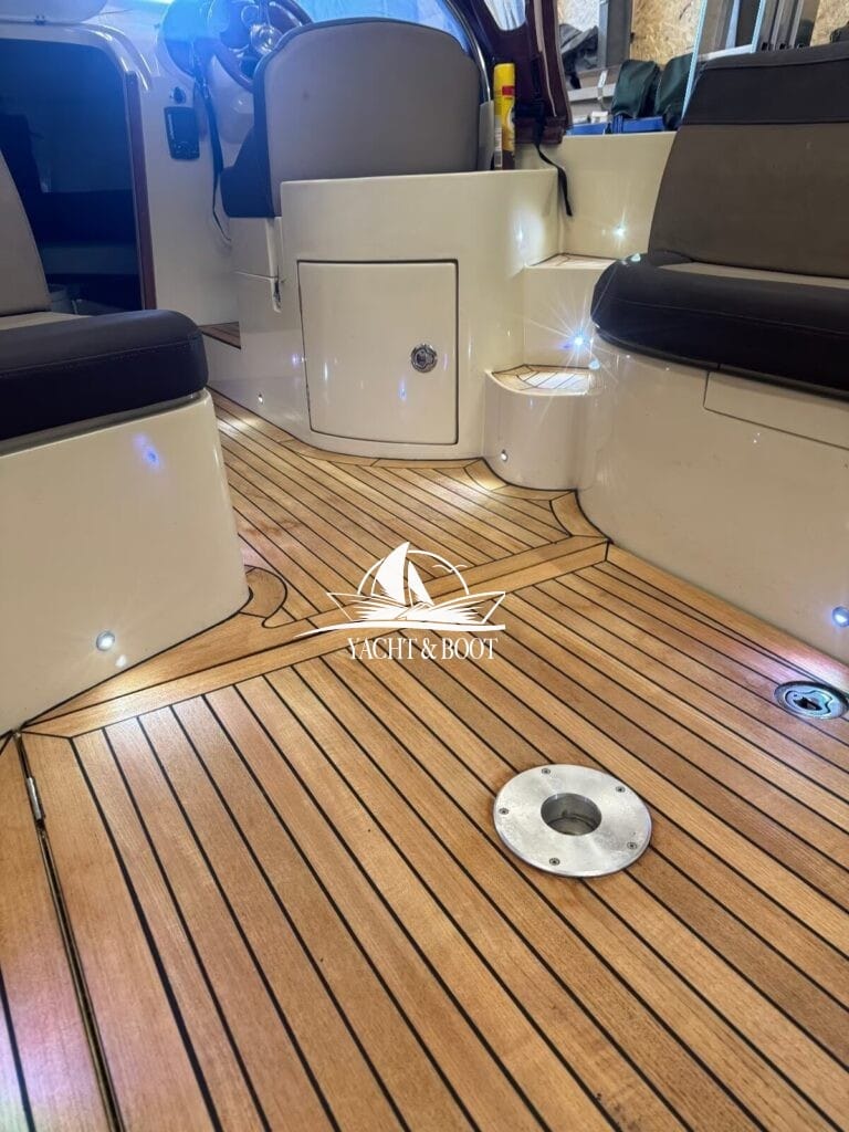 Motorboot Oud Huijzer 700 Cabine