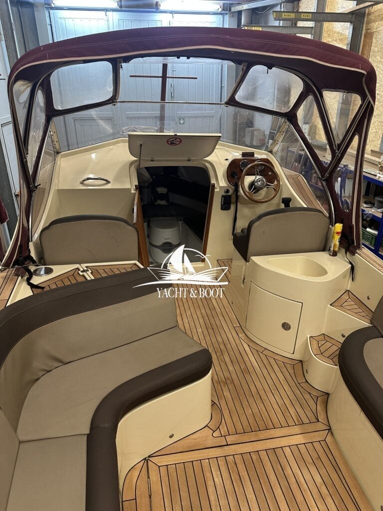 Motorboot Oud Huijzer 700 Cabine